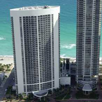 Image of Beach Club III that clicks to condo details page